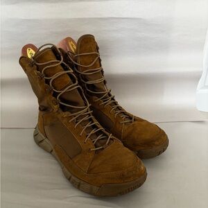 Oakley Light Assault Boot 2 in tan / coyote, size 11R